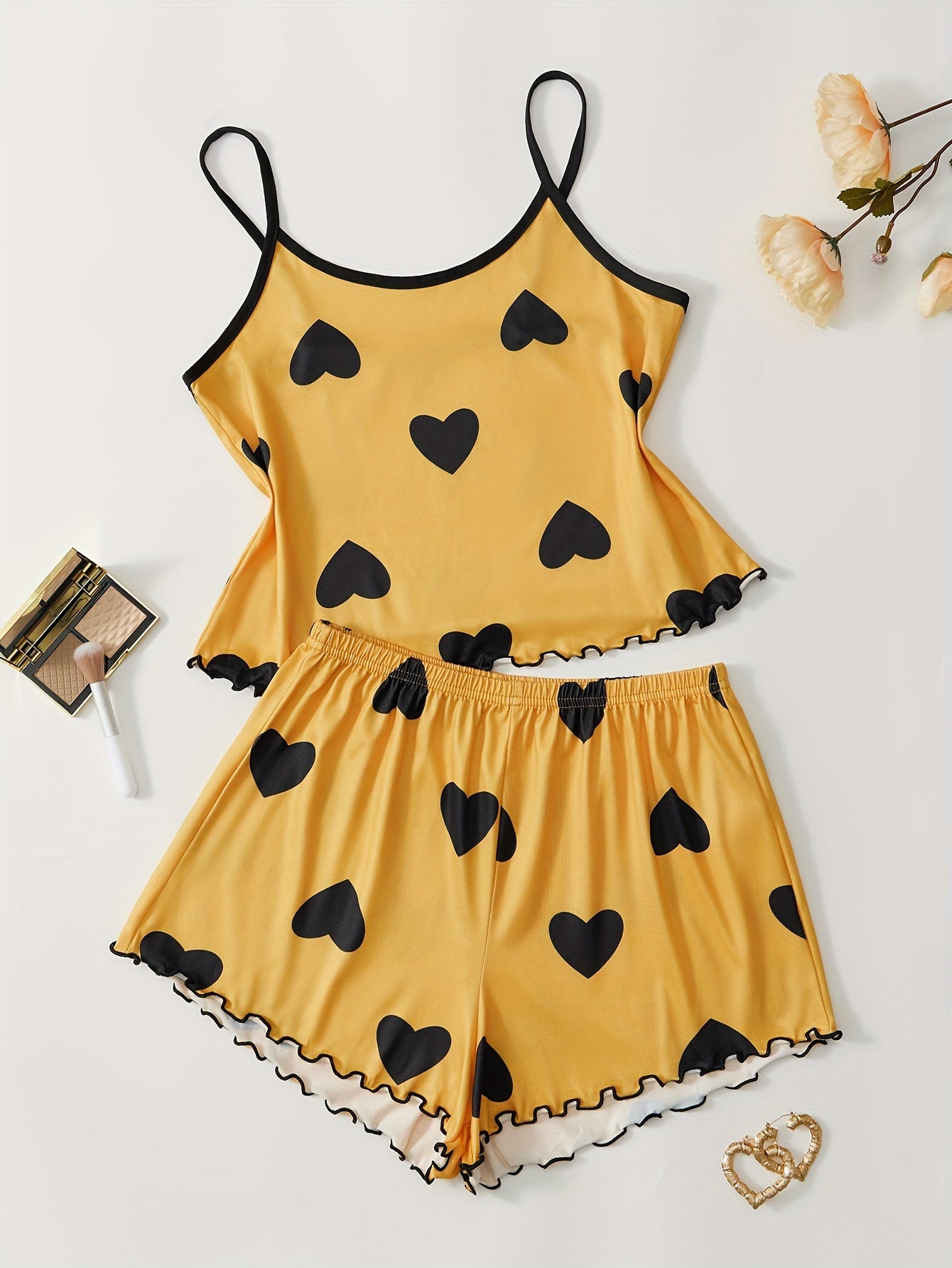 بدلة نوم نسائية مع شورت