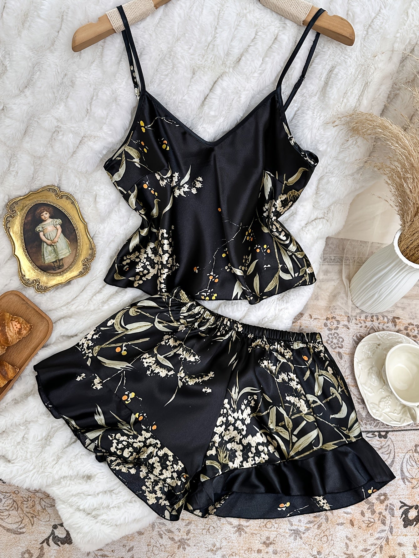 طقم بيجامة نسائي مكون من قطعتين