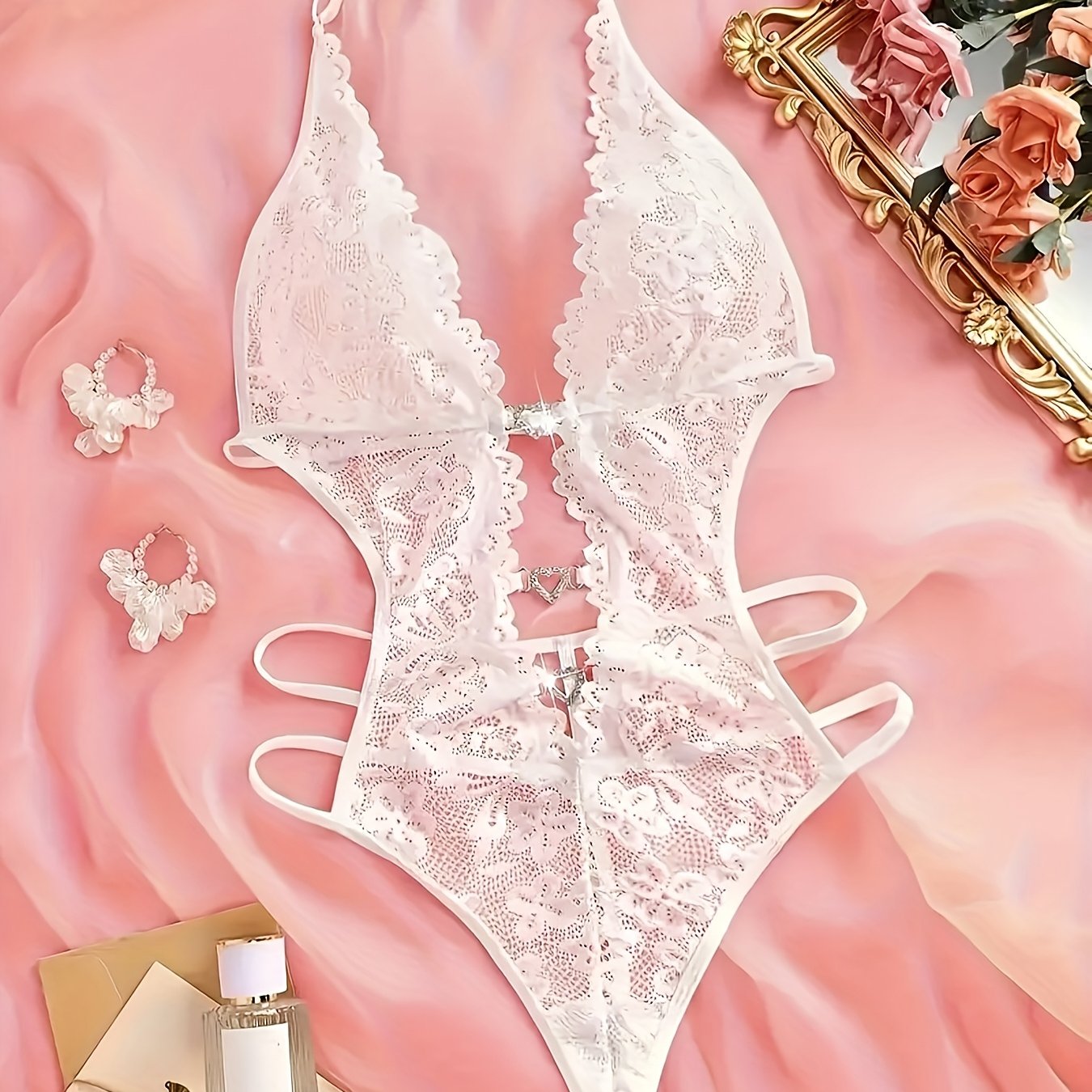طقم lingerie مثير للنساء