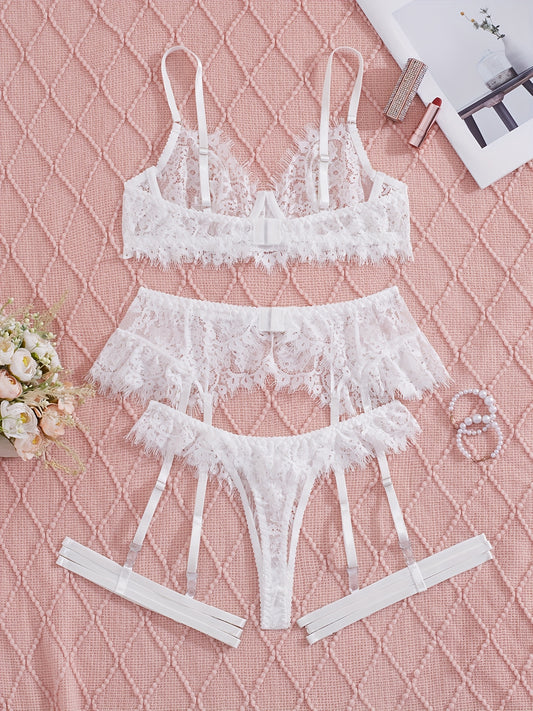 طقم ملابس داخلية أنثوية