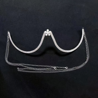 سلسلة حمالة صدر مرصعة بالجواهر