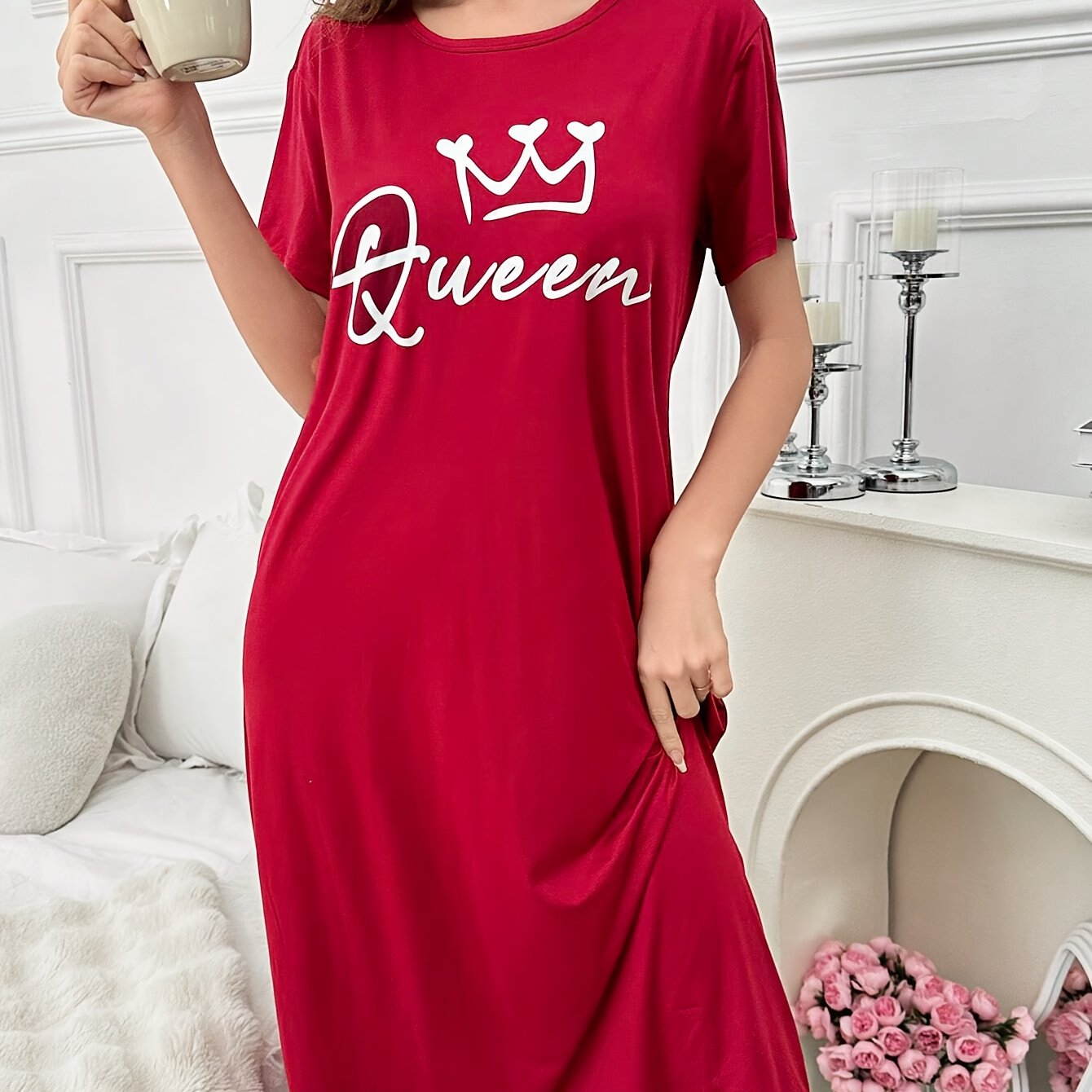 فستان نوم نسائي بطبعة تاج