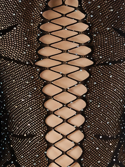 بدلة شبكية سوداء مع تصميم عناكب ماسي