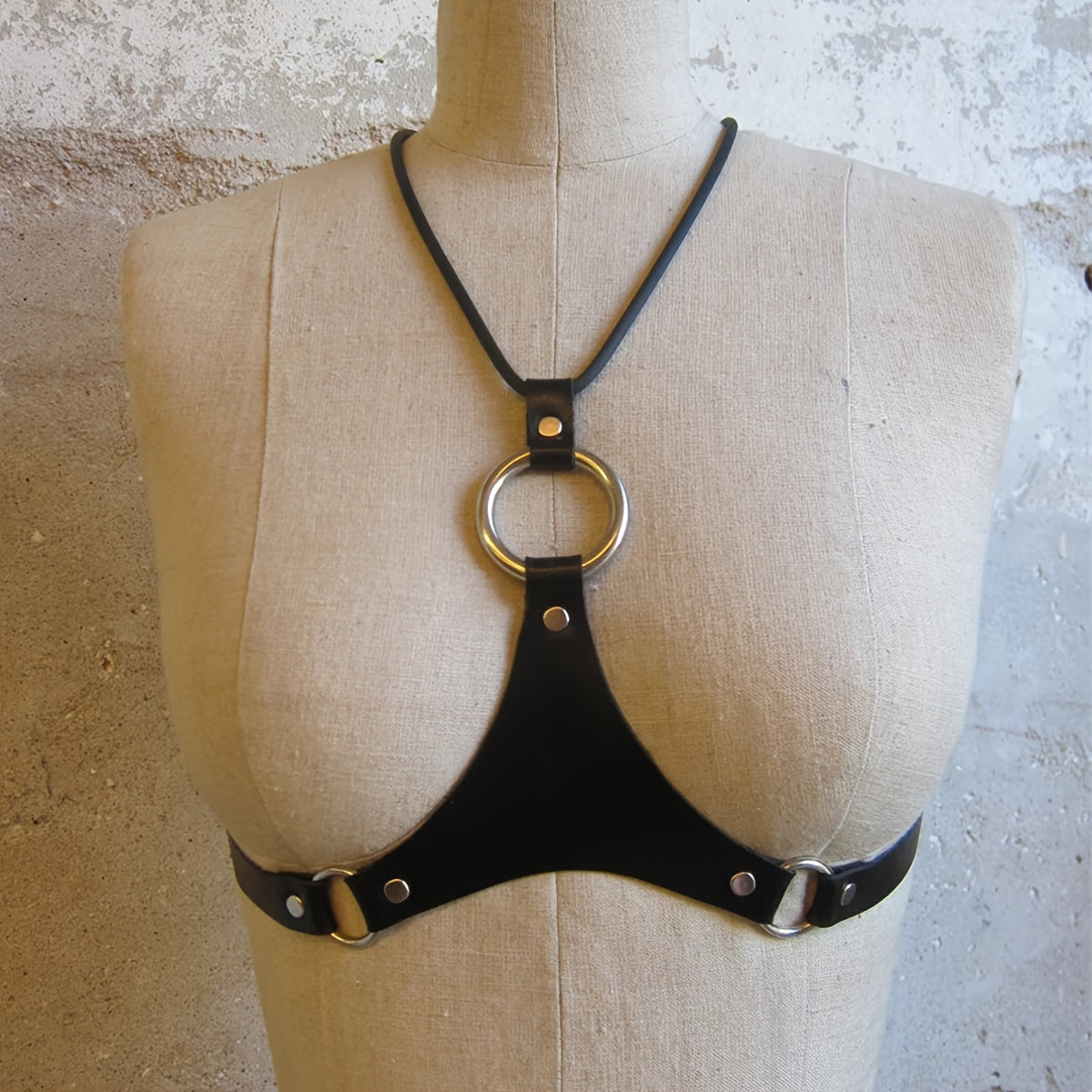 بدلة كورسيه جلدية نسائية