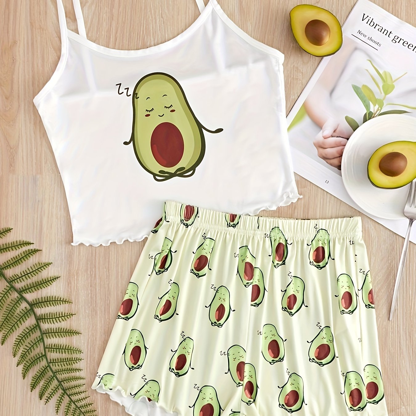 طقم بيجامة للنساء بطبعة أفوكادو