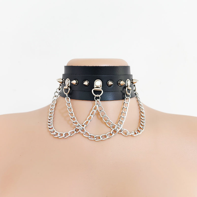 طقم نسائي عصري مع حزام